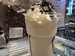 冰激凌拌奶油特浓巧克力奶昔-VENCHI 闻绮(上海佛罗伦萨小镇店)