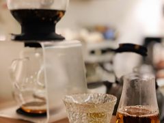手冲茶-茶是一枝花泡茶店