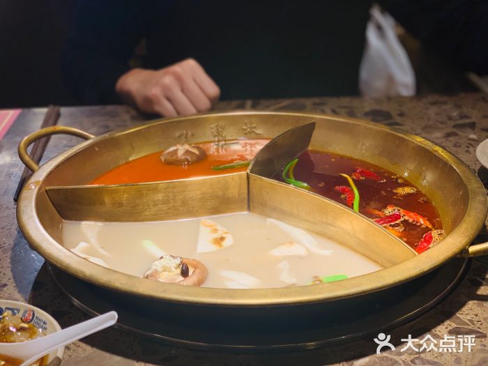 小龙坎老火锅图片