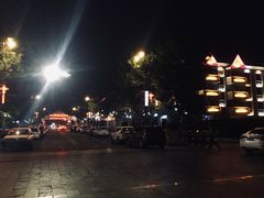 -布尔津河堤夜市