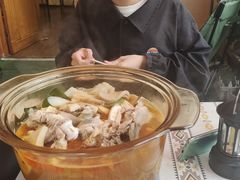 -满格嗦新疆椒麻鸡火锅.炒米粉(川大江安校区店)