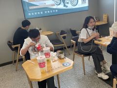 大堂-兵立王鲜果茶·奶茶(大学路店)