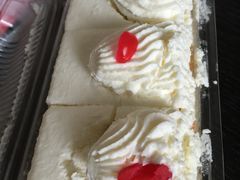 -红宝石·鲜奶小方·海派西点房(南丹店)