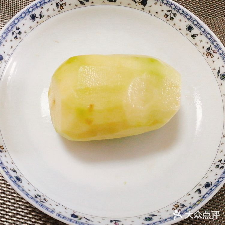 南瓜与土豆是绝配，美味的南瓜土豆焖排骨