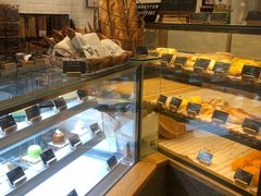 面包甜点陈列柜-BONBON BAKERY