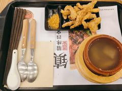 -煲仔皇腊味煲仔饭(经四万达店)