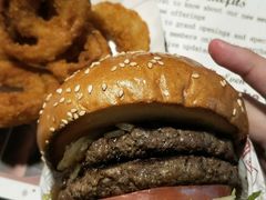 -The Habit Burger Grill 哈比特汉堡(复兴soho店)