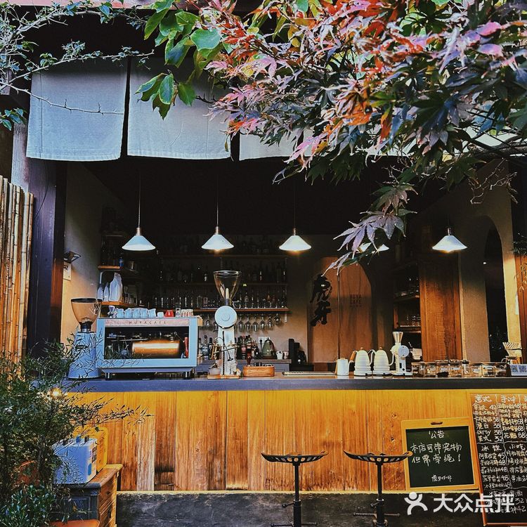束河古镇复古咖啡店📸-虎牙咖啡馆