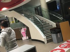 -麦当劳(展览路店)
