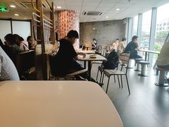 用餐区-麦当劳(中山大道中店)