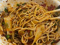 -李记特色罐罐米线(重庆中环大厦店)