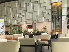 -上海古井假日酒店 · 井廊吧