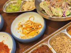 -明洞阿姨·韩式酱蟹烤肉·创意料理(三元桥店)