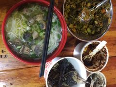 -正宗李家土鸡米线店