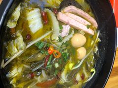 老坛酸菜-渝和喵叔米线(南坪万达店)