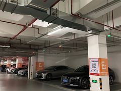 -虹桥天地-停车场