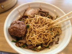 -佬钱湾仔(衣裳街店)