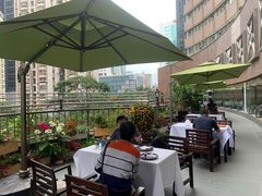-深圳富苑皇冠假日套房酒店