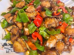 爆炒野生狗鱼块-煲来饱去冷水鱼