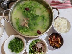 -二钳洞庭虾蟹·江湖菜(成都鹭岛店)