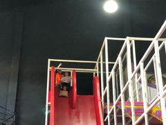 -嘿哟动霸CHUA·新潮玩运动娱乐中心·蹦床滑冰团建乐园