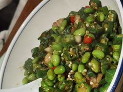 青皮豆炒秋葵-黄泥岗·地道湖北菜(奥特莱斯店)