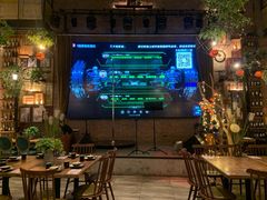 -临界音乐酒馆·小龙虾·江湖菜(华熙LIVE·鱼洞店)