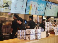 -霸王茶姬(上海静安大悦城店)