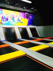 -蹦贝运动中心·蹦床·攀岩·闯关(龙岗店)