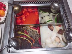 四宫格锅-海底捞火锅(大融城店)