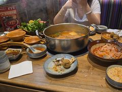 -野山舂·贵州现舂酸汤牛肉(东山店)