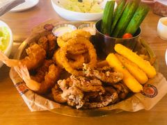 小吃拼盘-MR.ROCKY洛奇先生RESTAURANT&BAR(宝安壹方城店)