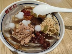-蓉李记成都名小吃(太原龙湖万达店)