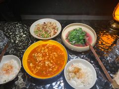 -粉八·云南米线·建水烧烤(常熟路店)