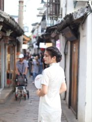 -一揽芳华汉服旗袍体验馆(拙政园店)
