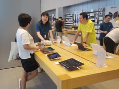 -Apple零售店(华贸购物中心店)