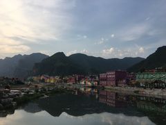 -百里峡七彩艺术小镇