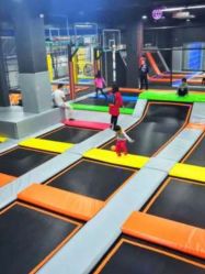 -蹦贝运动中心·蹦床·攀岩·闯关(龙岗店)