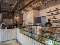 面包甜点陈列柜-81BAKERY(大学路店)