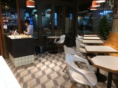 -Dough&Joe团憩(瑞虹天地月亮湾店)