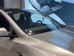 -TESLA 特斯拉(上海太古汇体验店)