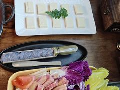 -花菇朵·云山雀 ll 野生菌锅·野果酸汤·精品滇菜(万柳店)