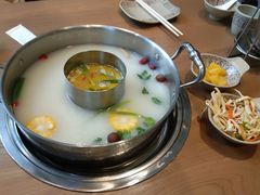 -江小渔鲜鱼火锅(冠亚星城店)