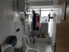 -笨猪青年旅舍(西乡地铁站店)