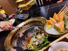 -山川小町·极番烧肉(新地假日广场店)