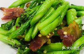 Ginger Stir-fried Bok Choy with Preserved Pork