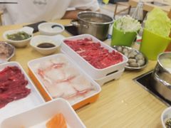 -杨老板·海鲜集市火锅·鲜切牛肉(中防万宝店)