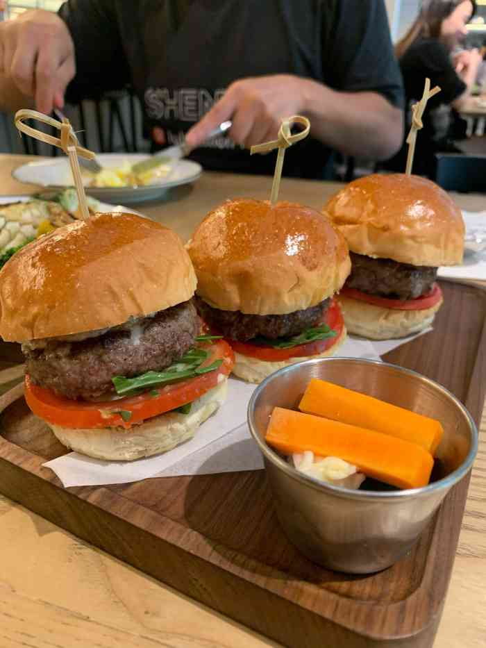 gaga(南头古城garden店)-"环境确实很好 服务还是有待提高一桌空盘.