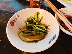 -茅草房·河畔园林火锅