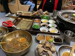 -围炉肉舍丹东海鲜烤肉·烤活鳗(步行街店)